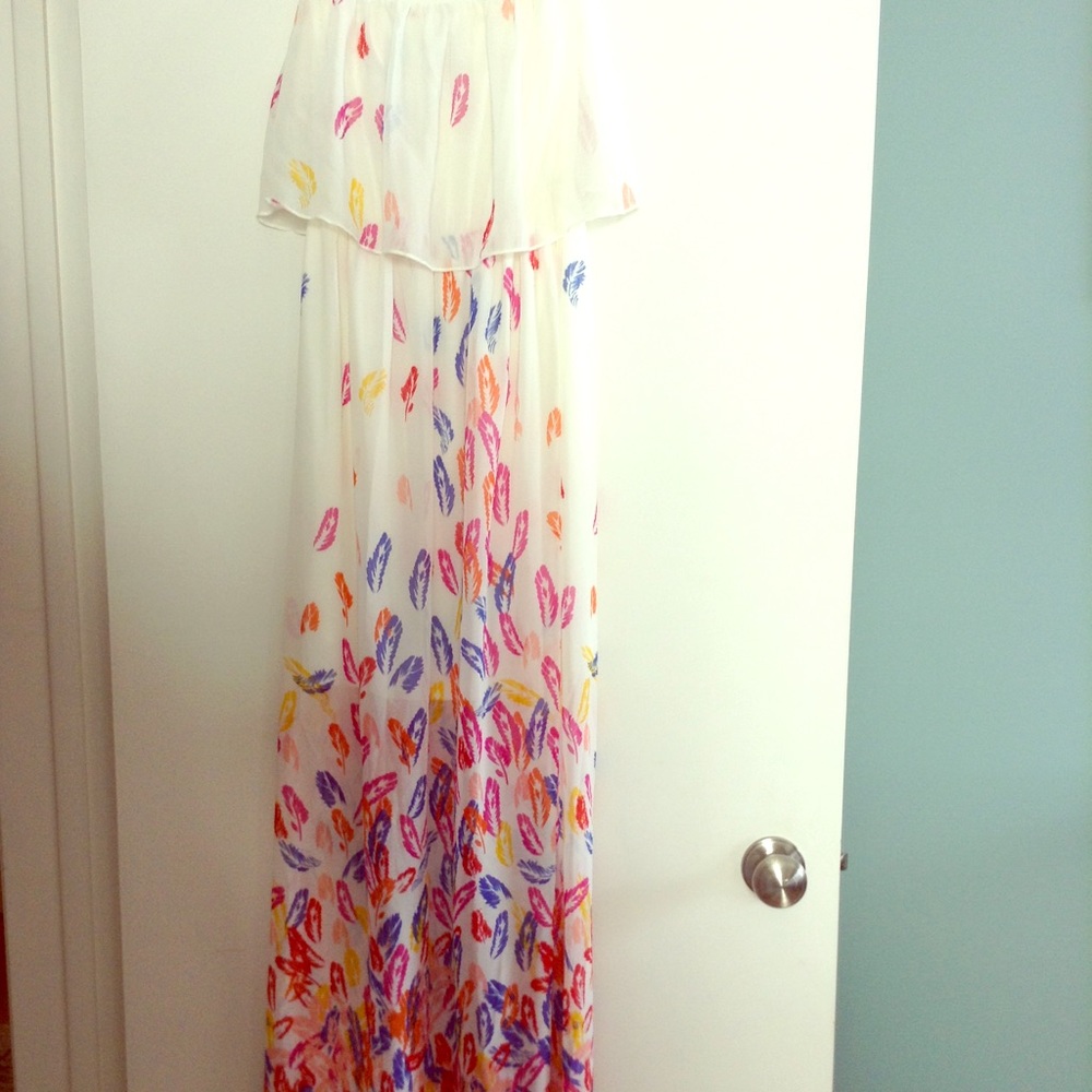 Strapless feather maxi dress-new